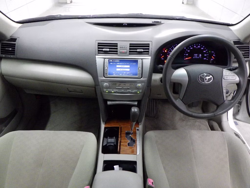 TOYOTA CAMRY