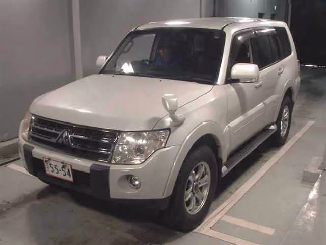 MITSUBISHI PAJERO