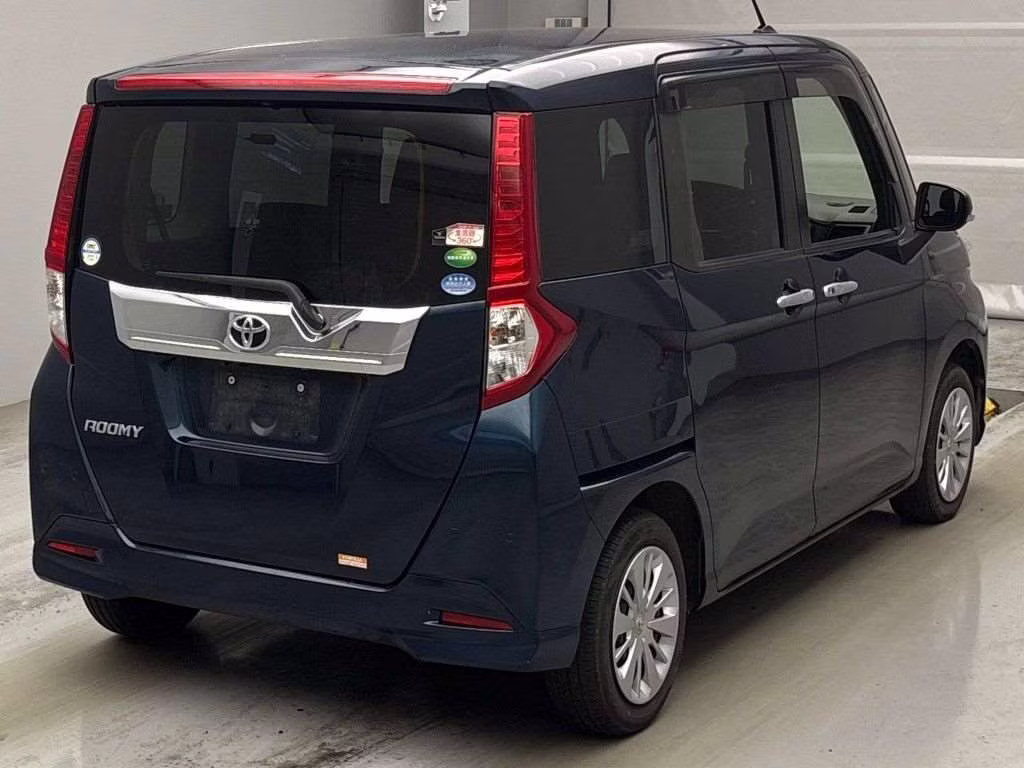 TOYOTA ROOMY