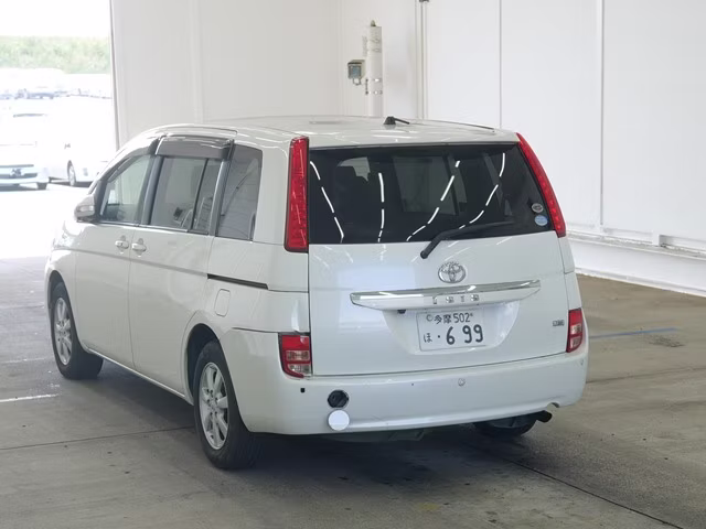 TOYOTA ISIS