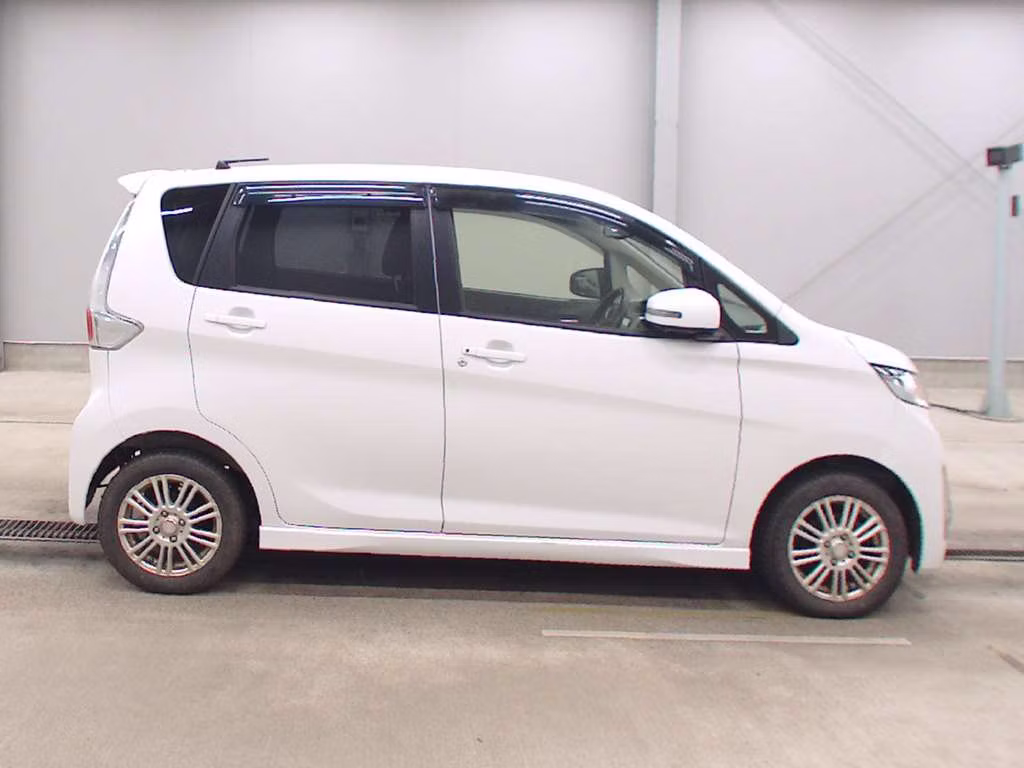 MITSUBISHI EK CUSTOM