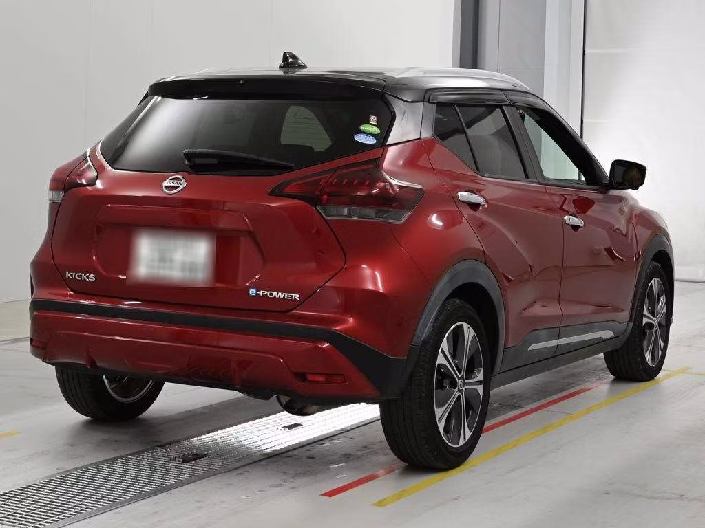 NISSAN KICKS