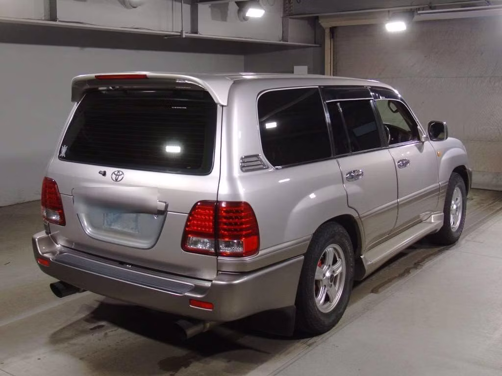 TOYOTA LAND CRUISER
