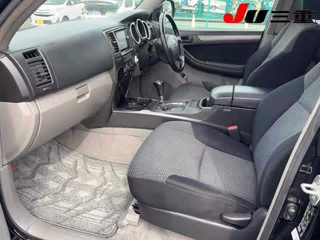 TOYOTA HILUX SURF