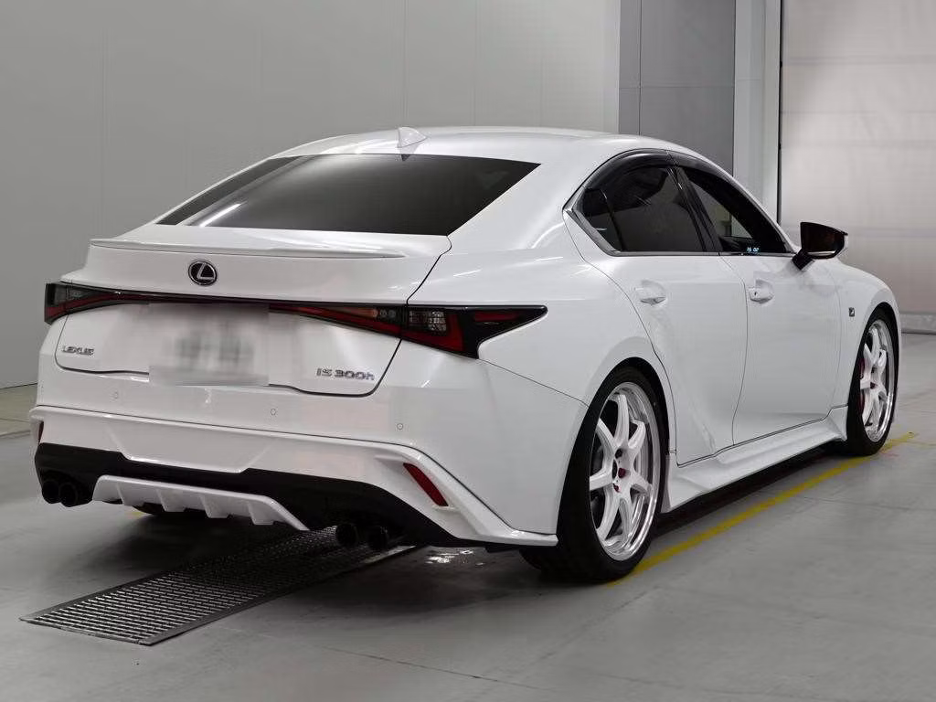 LEXUS IS300H
