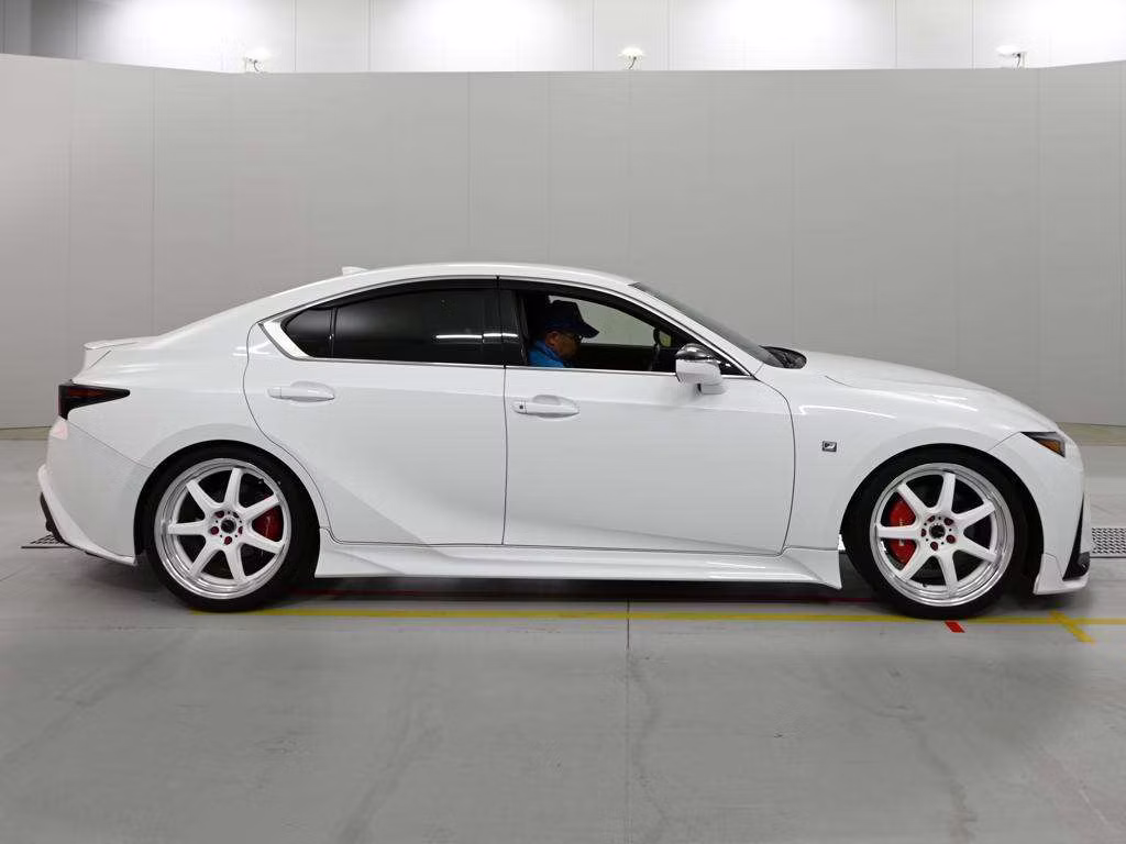 LEXUS IS300H