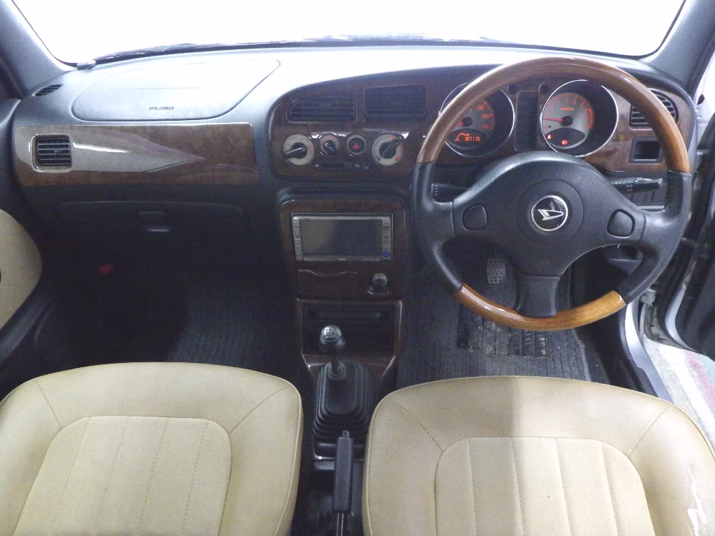 DAIHATSU MIRA GINO