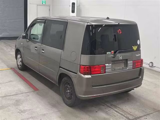 HONDA MOBILIO SPIKE