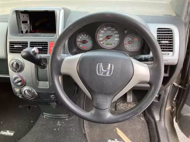 HONDA MOBILIO SPIKE