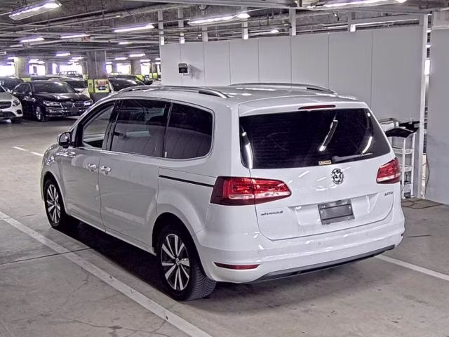 VOLKSWAGEN SHARAN