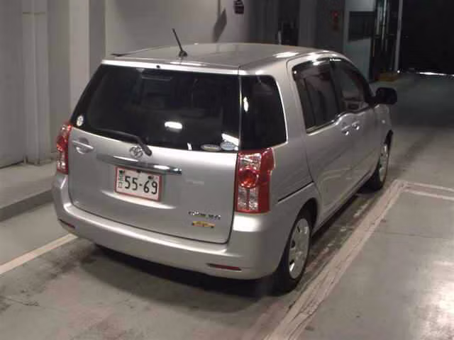 TOYOTA RAUM