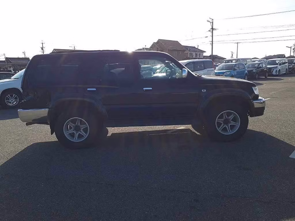 TOYOTA HILUX SURF
