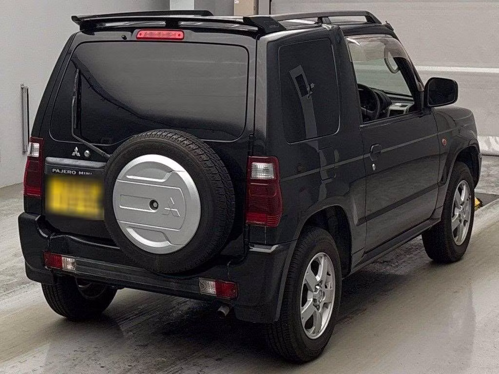 MITSUBISHI PAJERO MINI