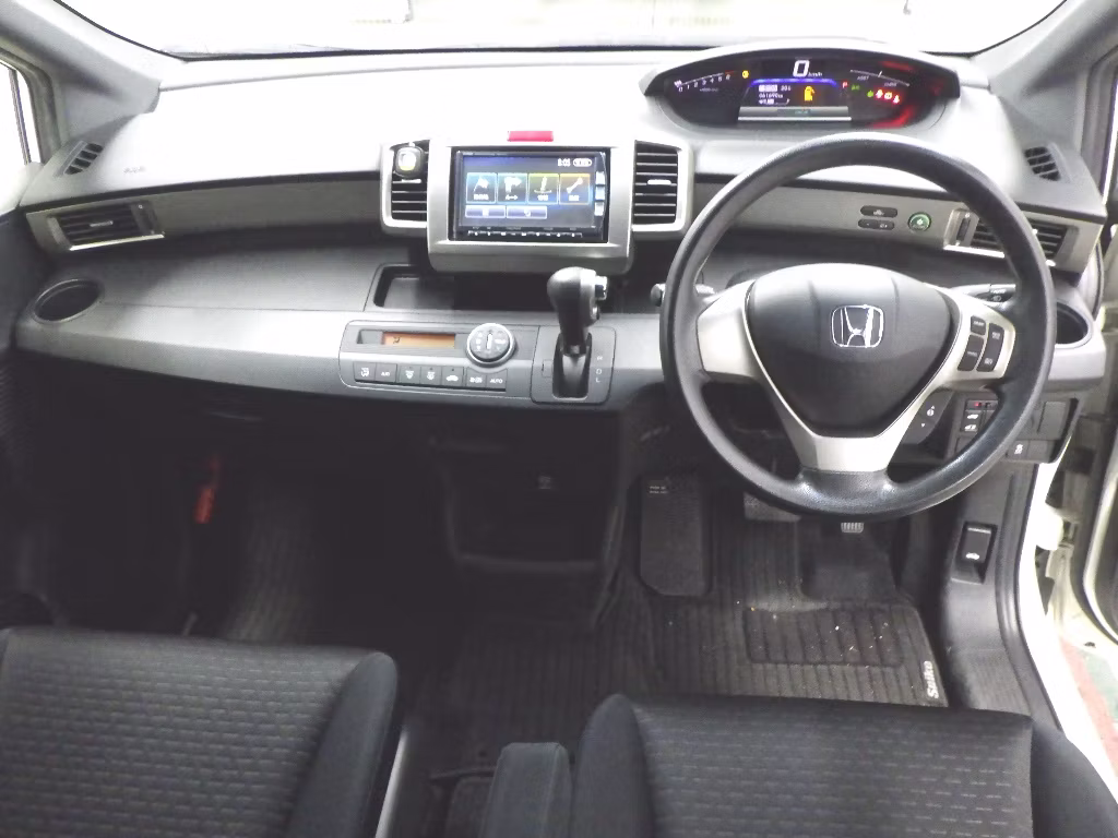 HONDA FREED SPIKE