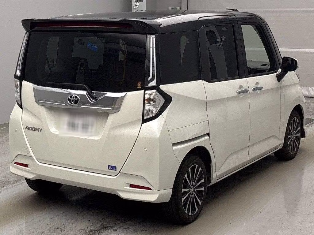 TOYOTA ROOMY