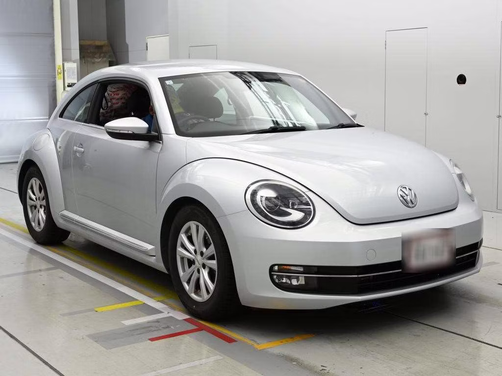 VOLKSWAGEN BEETLE