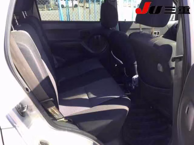 DAIHATSU TERIOS KID