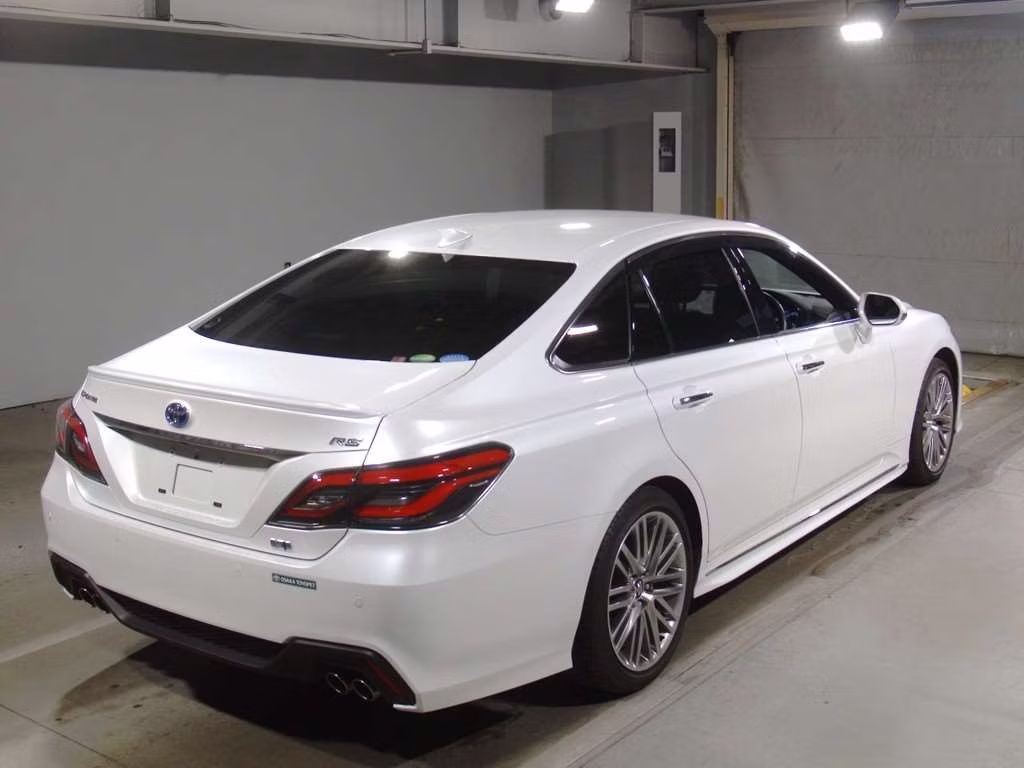 TOYOTA CROWN