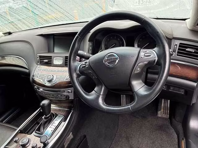 NISSAN FUGA