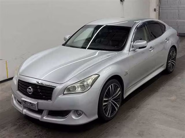 NISSAN FUGA