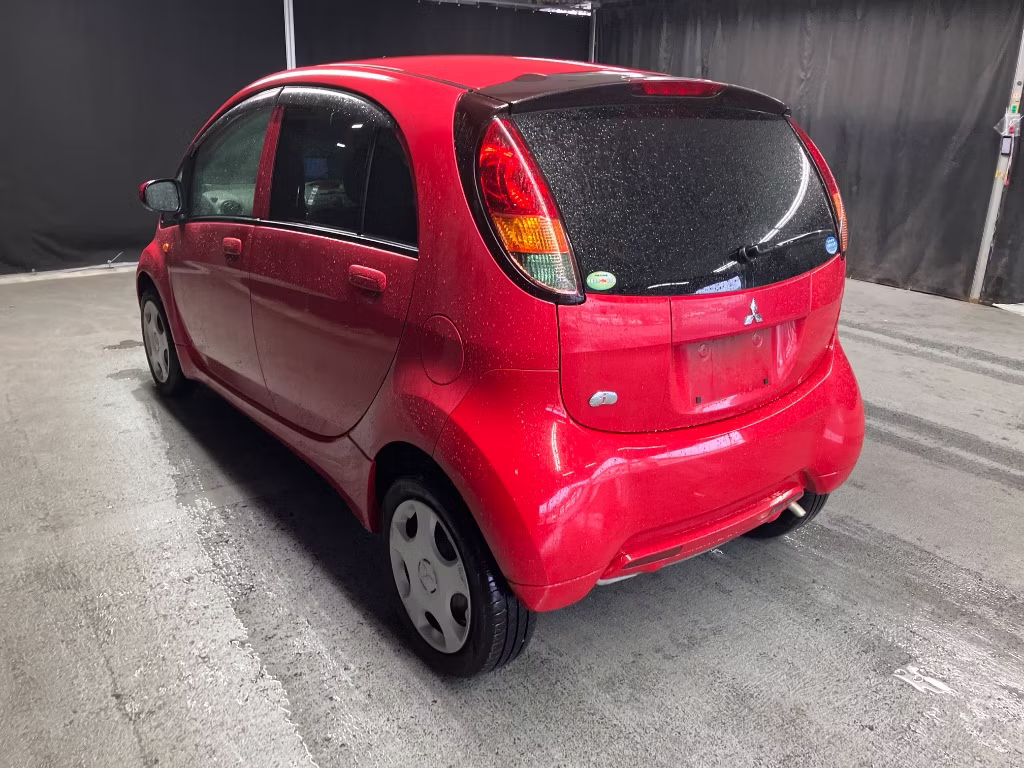 MITSUBISHI I