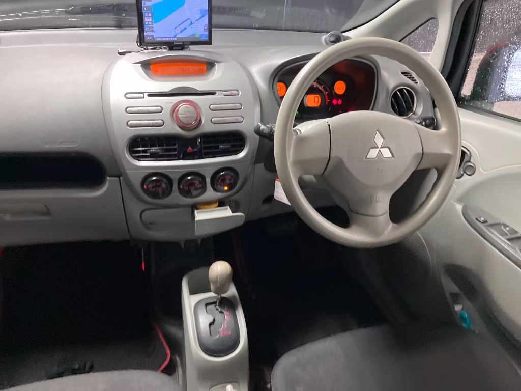 MITSUBISHI I