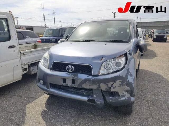TOYOTA RUSH