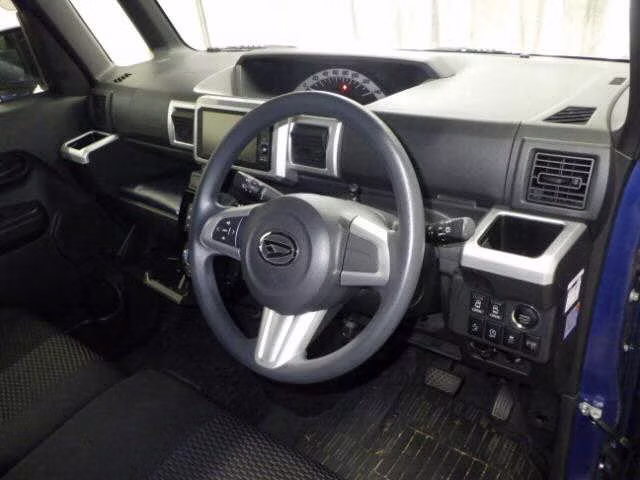DAIHATSU WAKE