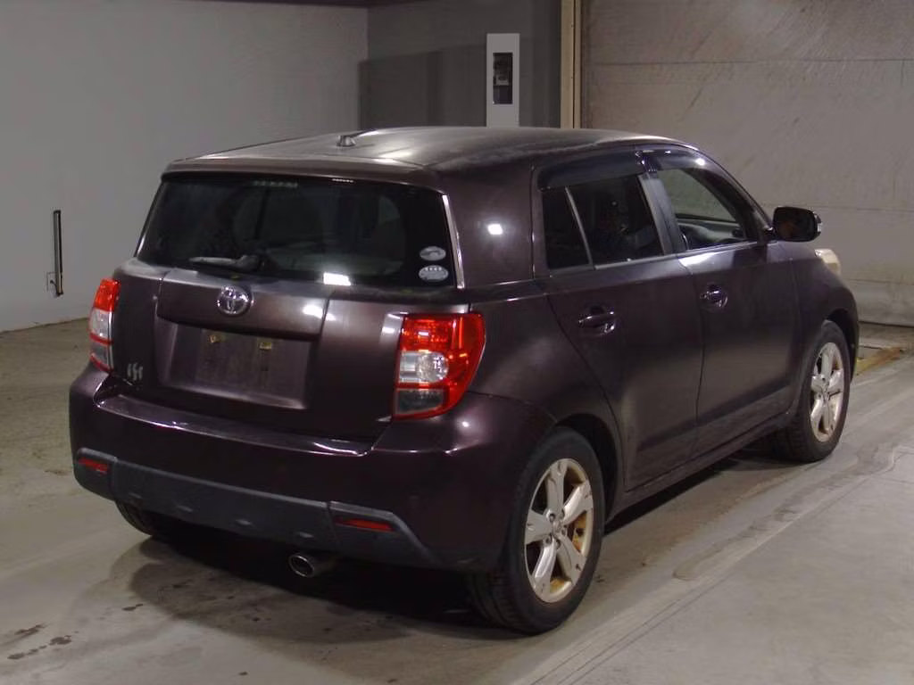 TOYOTA IST
