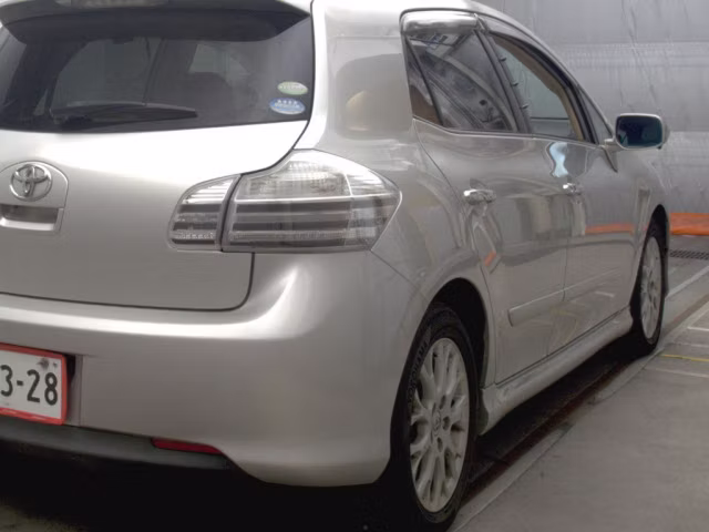 TOYOTA BLADE