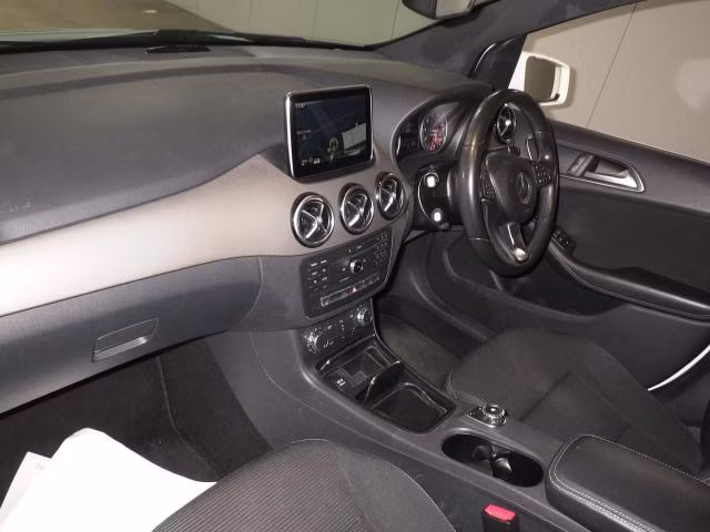 MERCEDES-BENZ B-CLASS