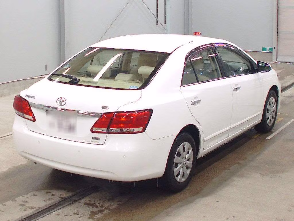 TOYOTA PREMIO
