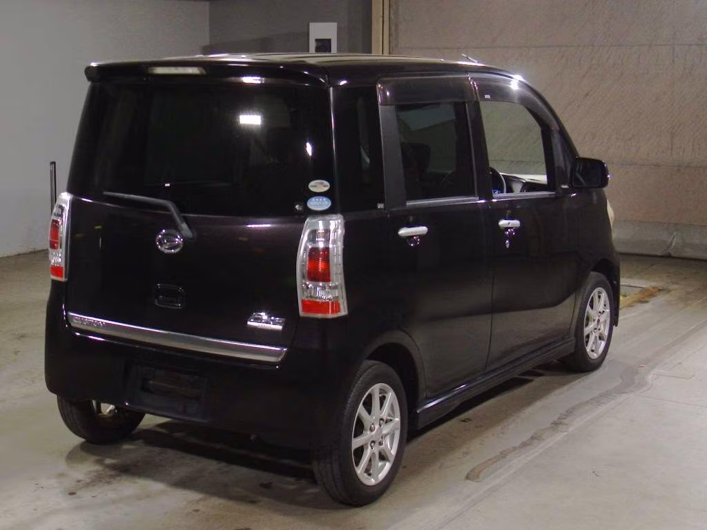 DAIHATSU TANTO EXE