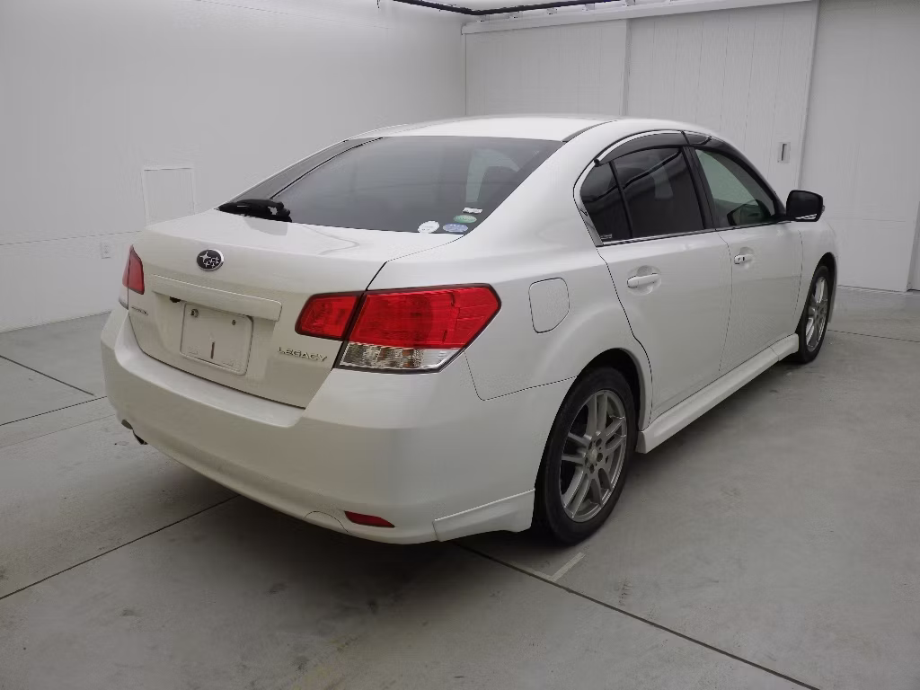 SUBARU LEGACY B4