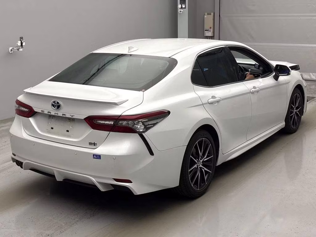TOYOTA CAMRY