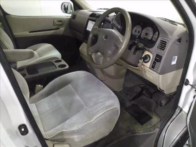 TOYOTA GRAND HIACE