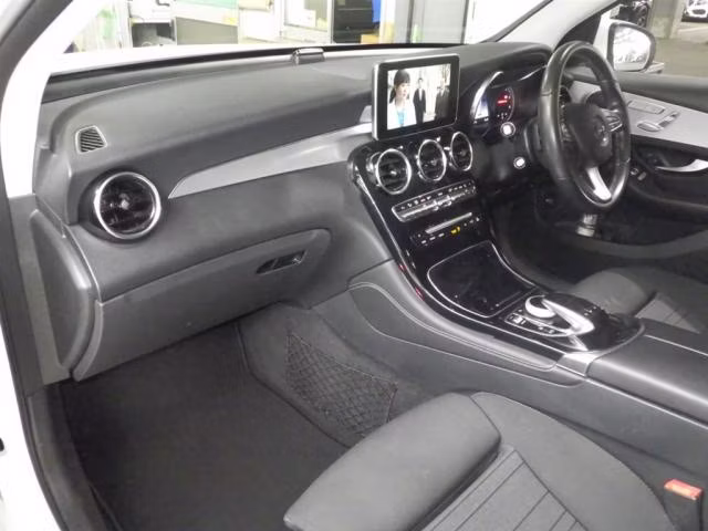 MERCEDES-BENZ GLC-CLASS