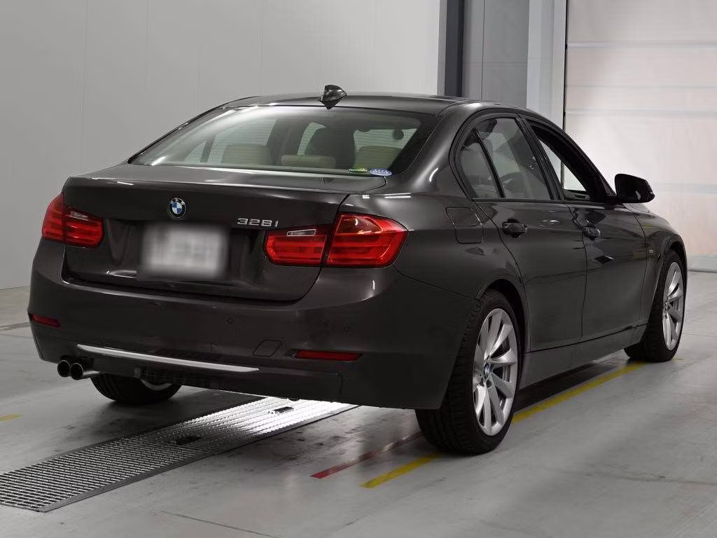 BMW 3-SERIES