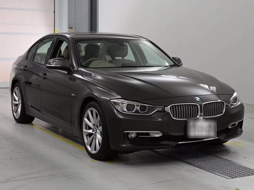 BMW 3-SERIES