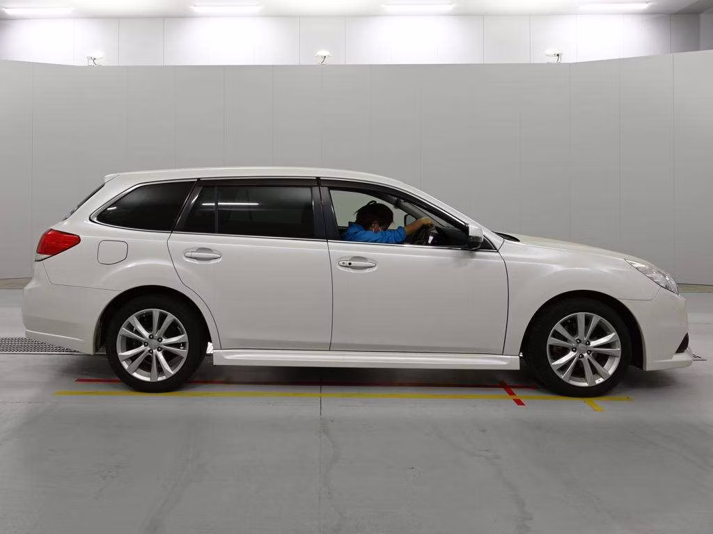 SUBARU LEGACY
