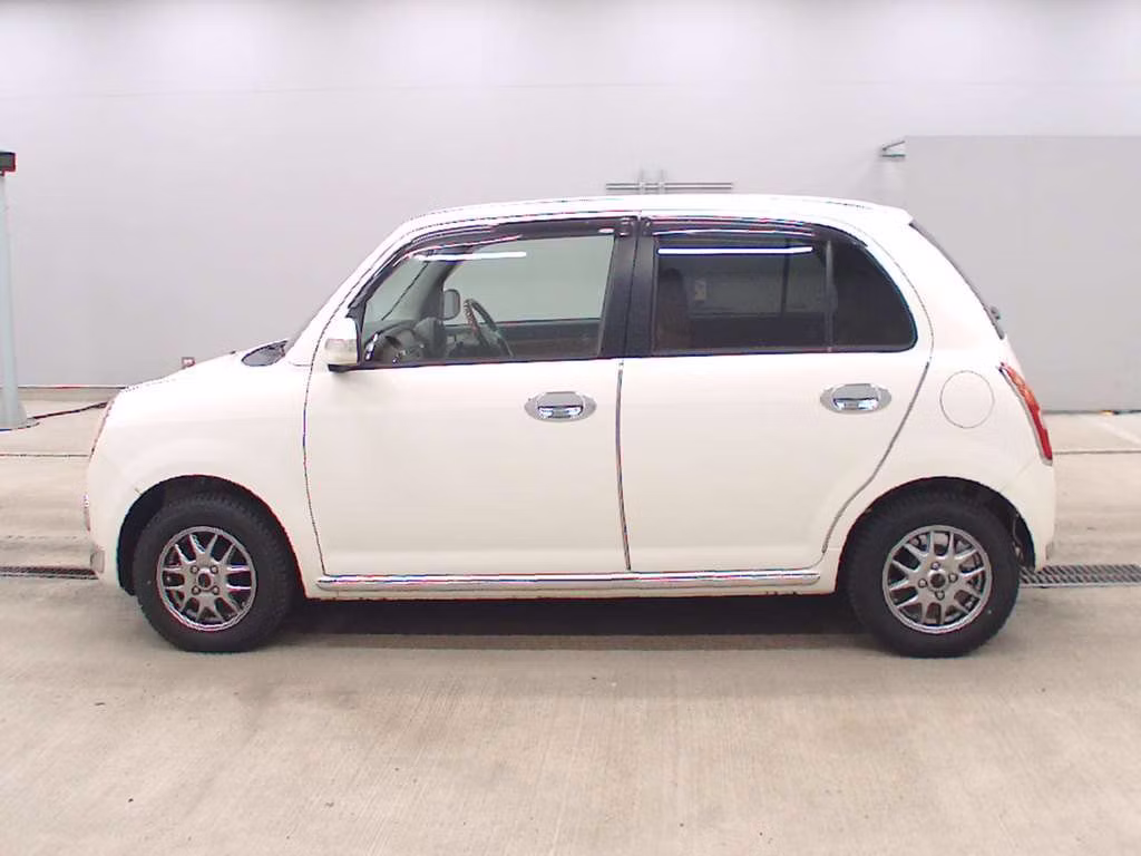 DAIHATSU MIRA GINO