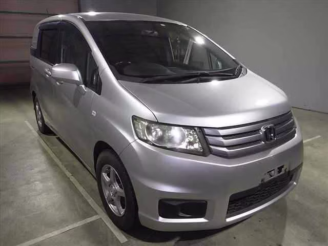 HONDA FREED SPIKE