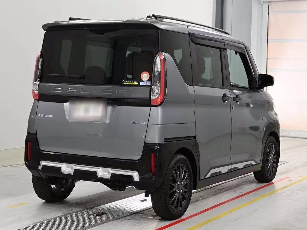 MITSUBISHI DELICA MINI