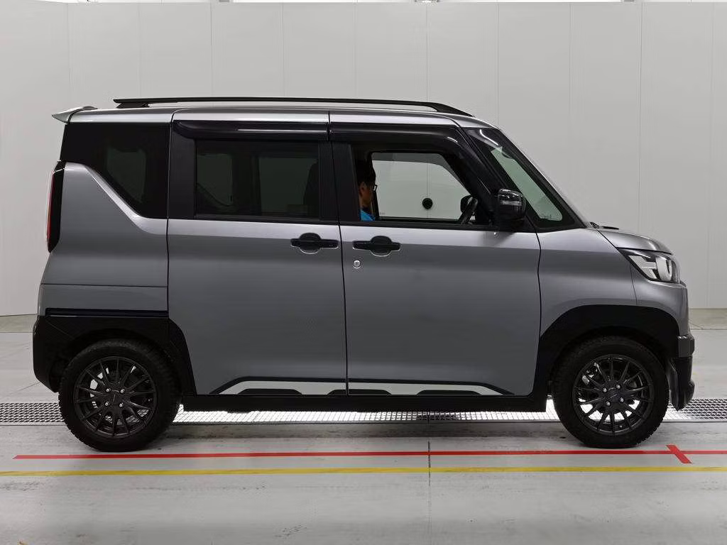 MITSUBISHI DELICA MINI