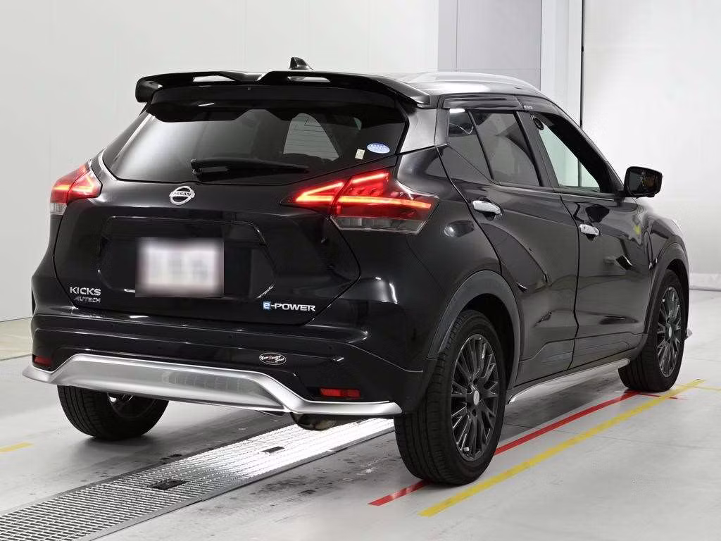 NISSAN KICKS