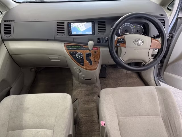 TOYOTA ISIS