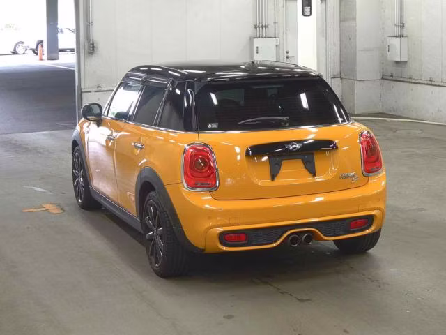 MINI HATCH