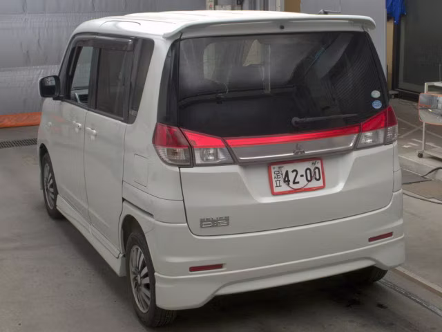 MITSUBISHI DELICA D:2