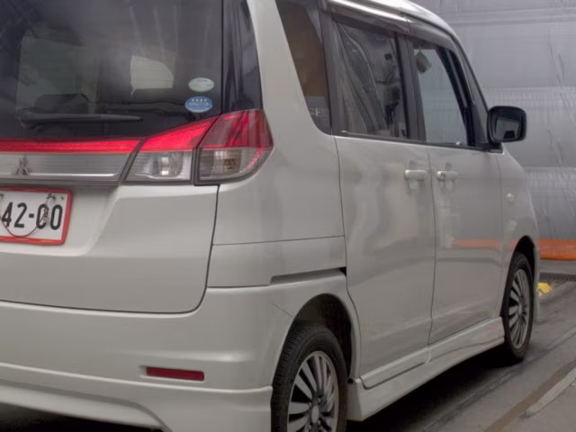 MITSUBISHI DELICA D:2