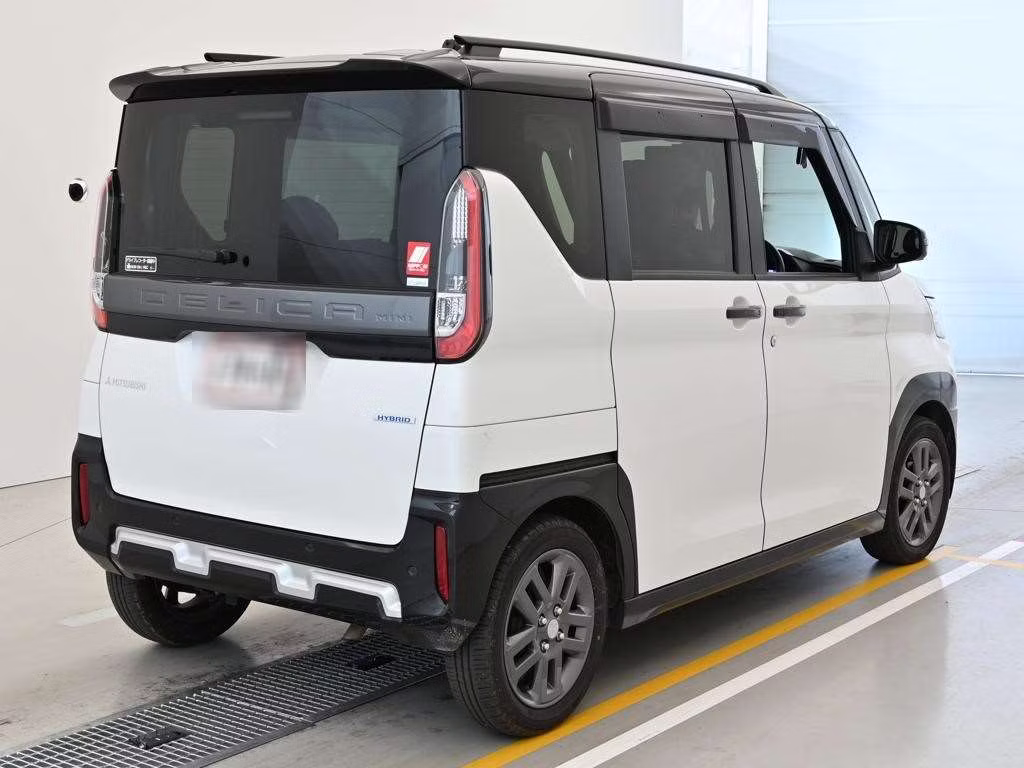 MITSUBISHI DELICA MINI